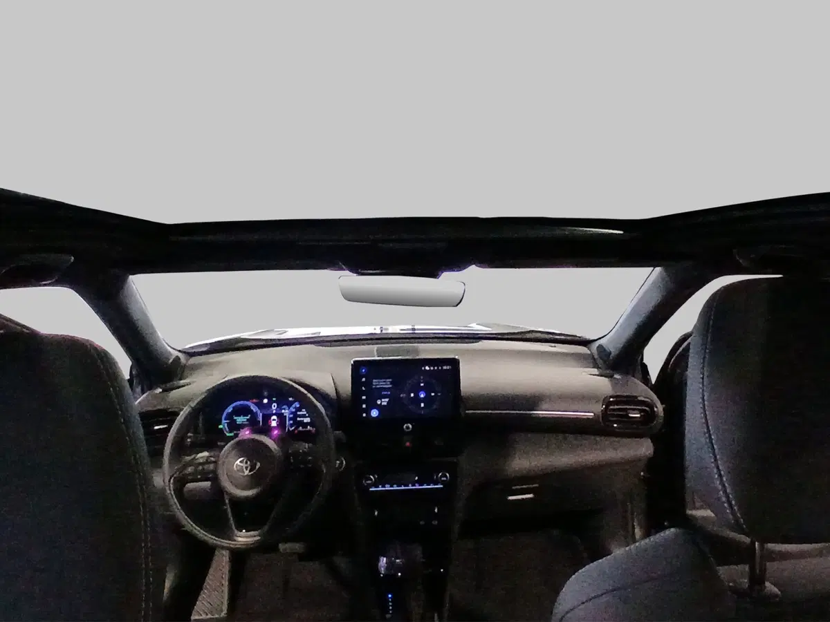 Toyota Yaris Cross nuova a Genova (11)