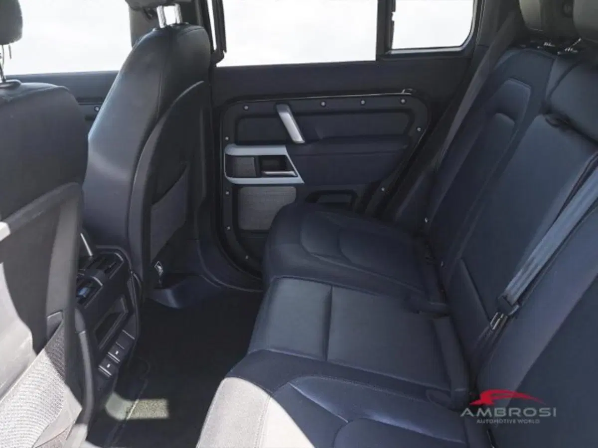 Land Rover Defender usata a Perugia (10)