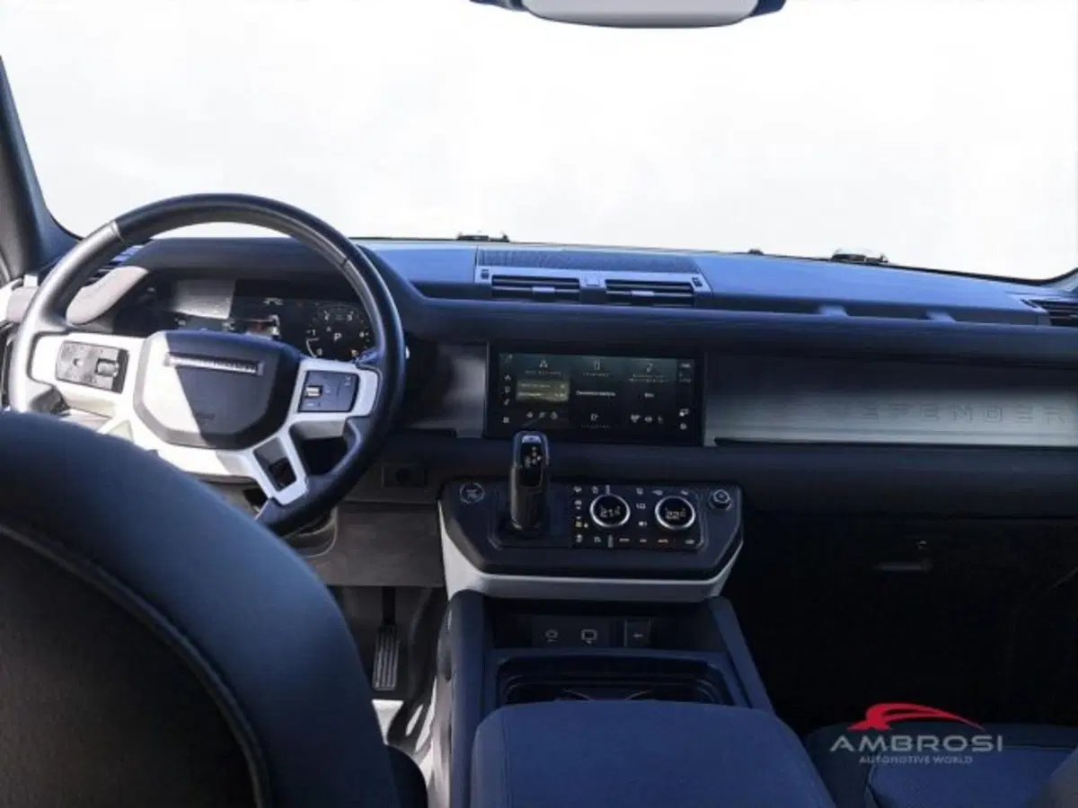 Land Rover Defender usata a Perugia (12)