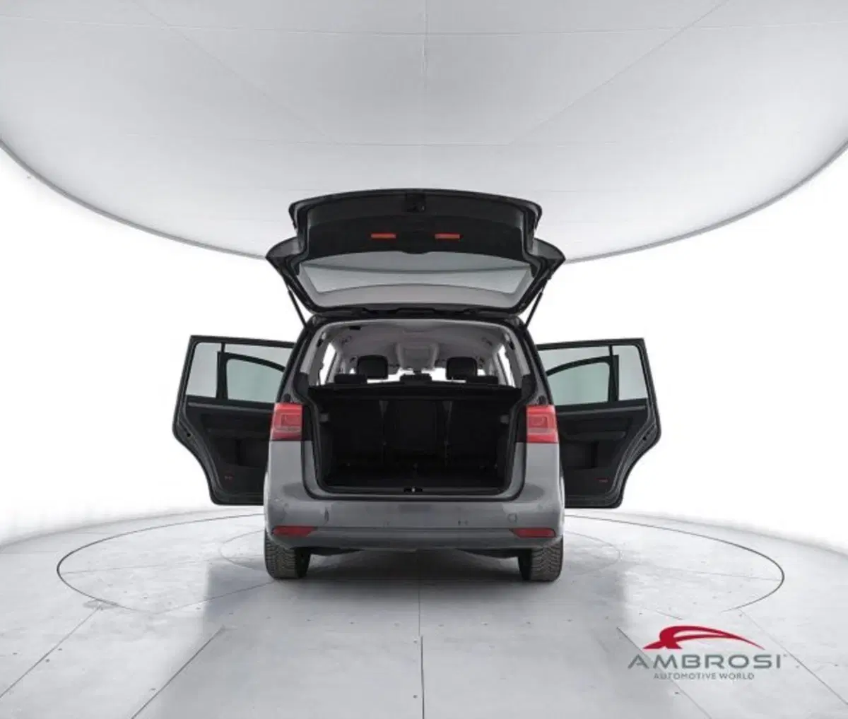 Volkswagen Touran usata a Perugia (7)