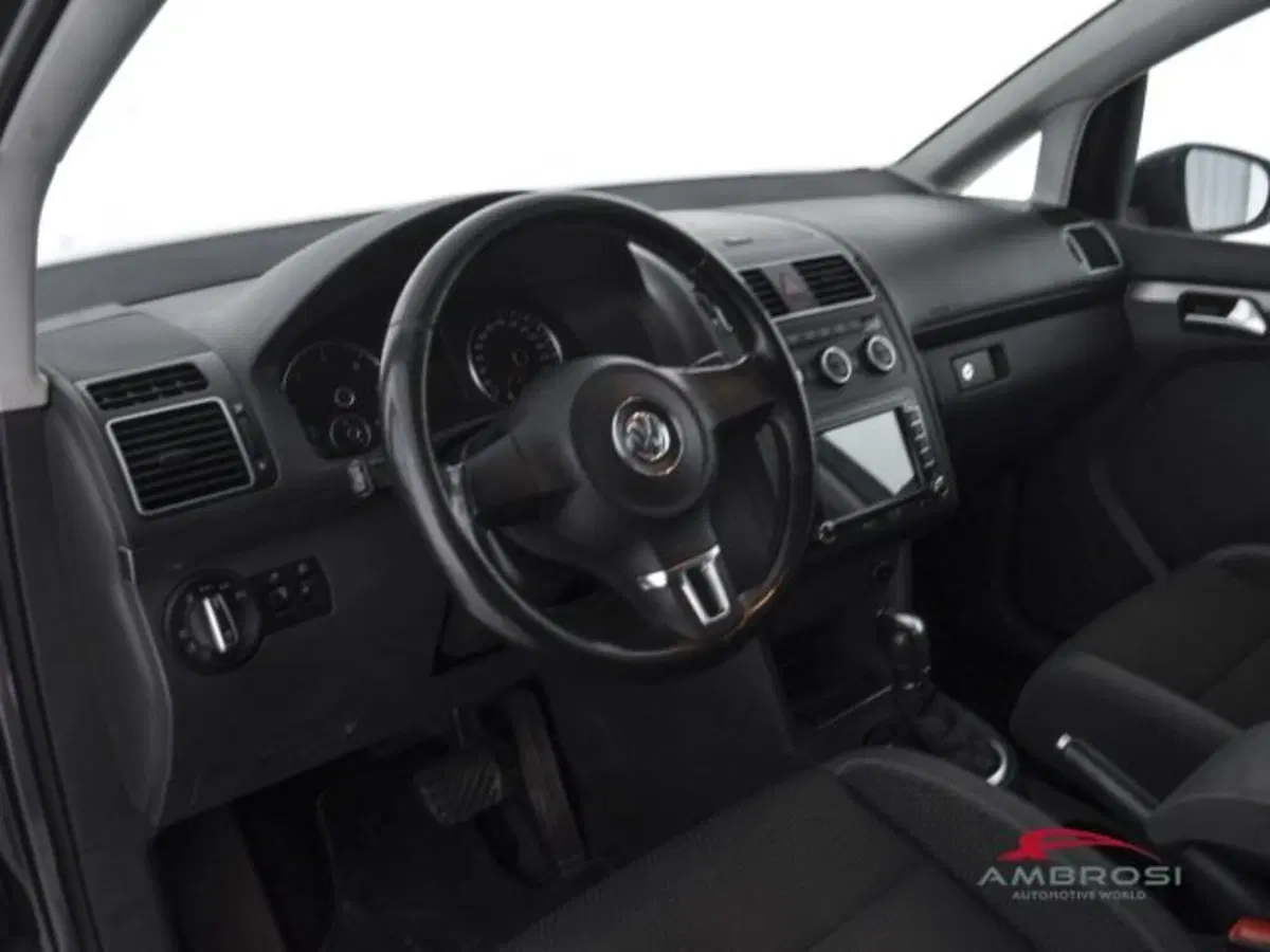 Volkswagen Touran usata a Perugia (8)