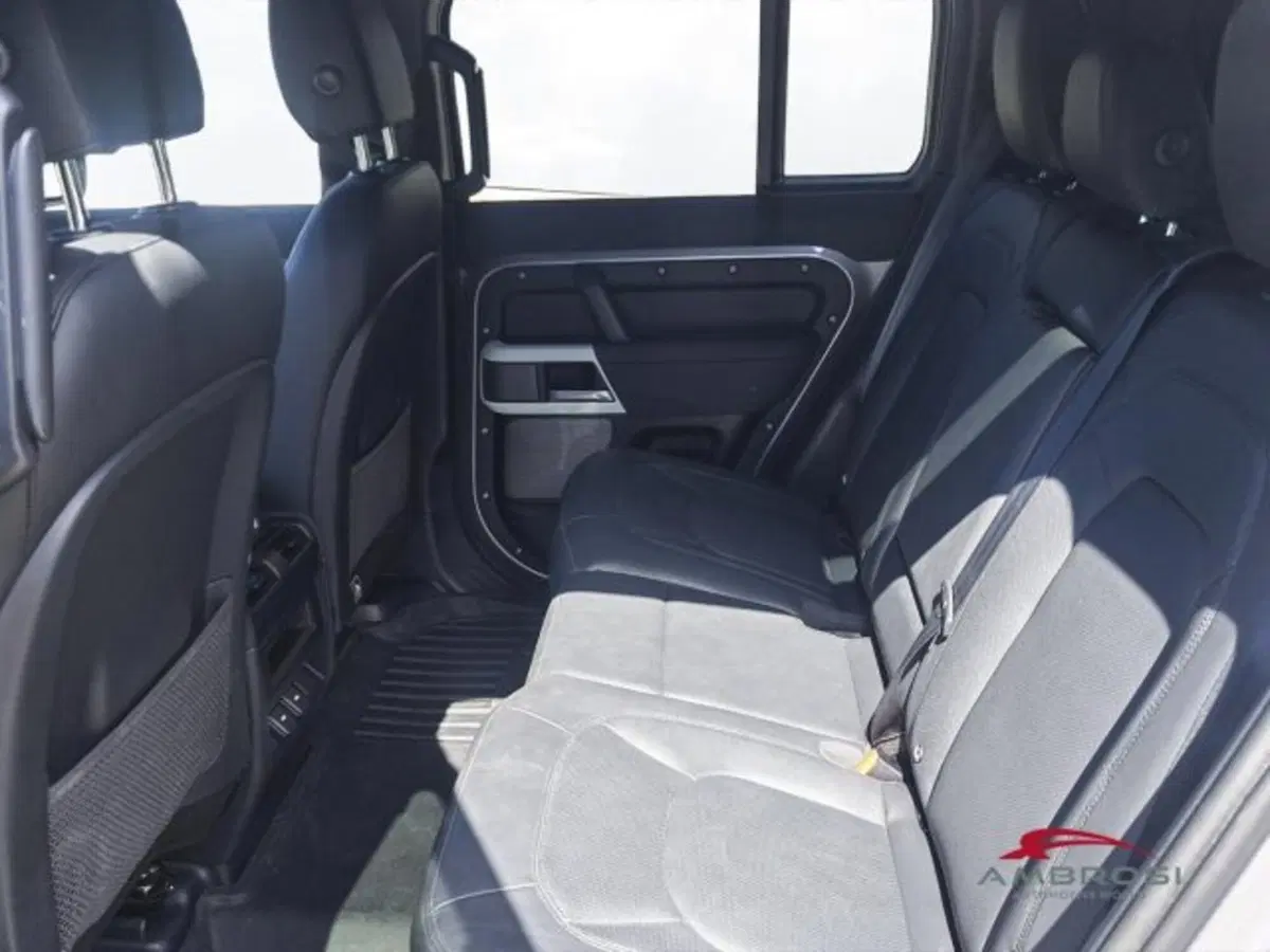 Land Rover Defender usata a Perugia (10)