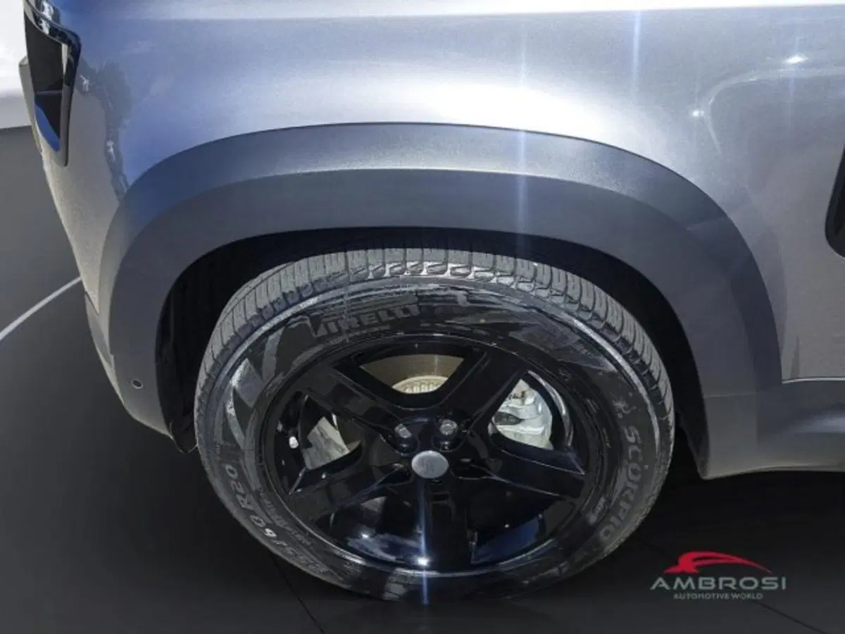 Land Rover Defender usata a Perugia (13)
