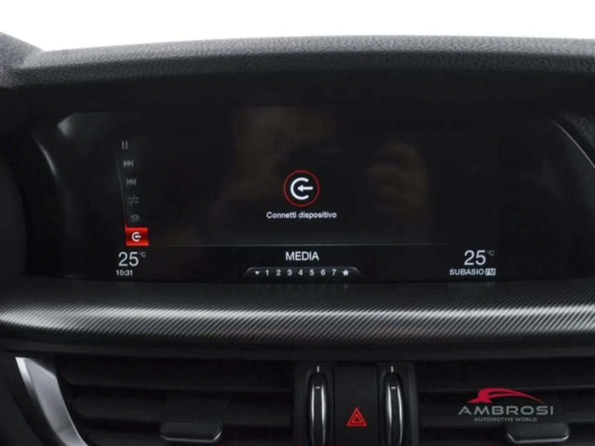 Alfa Romeo Stelvio usata a Perugia (15)
