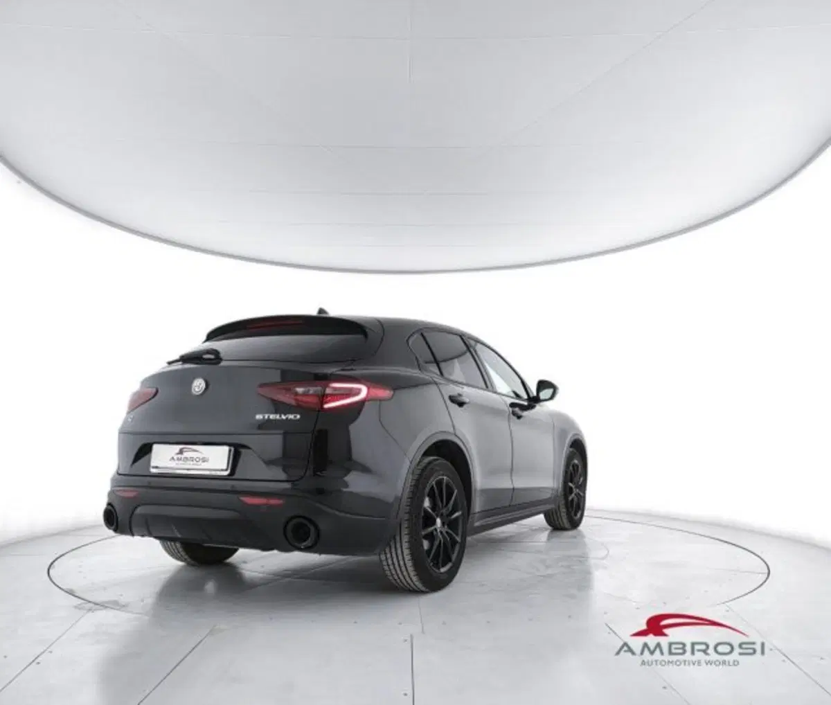 Alfa Romeo Stelvio usata a Perugia (3)