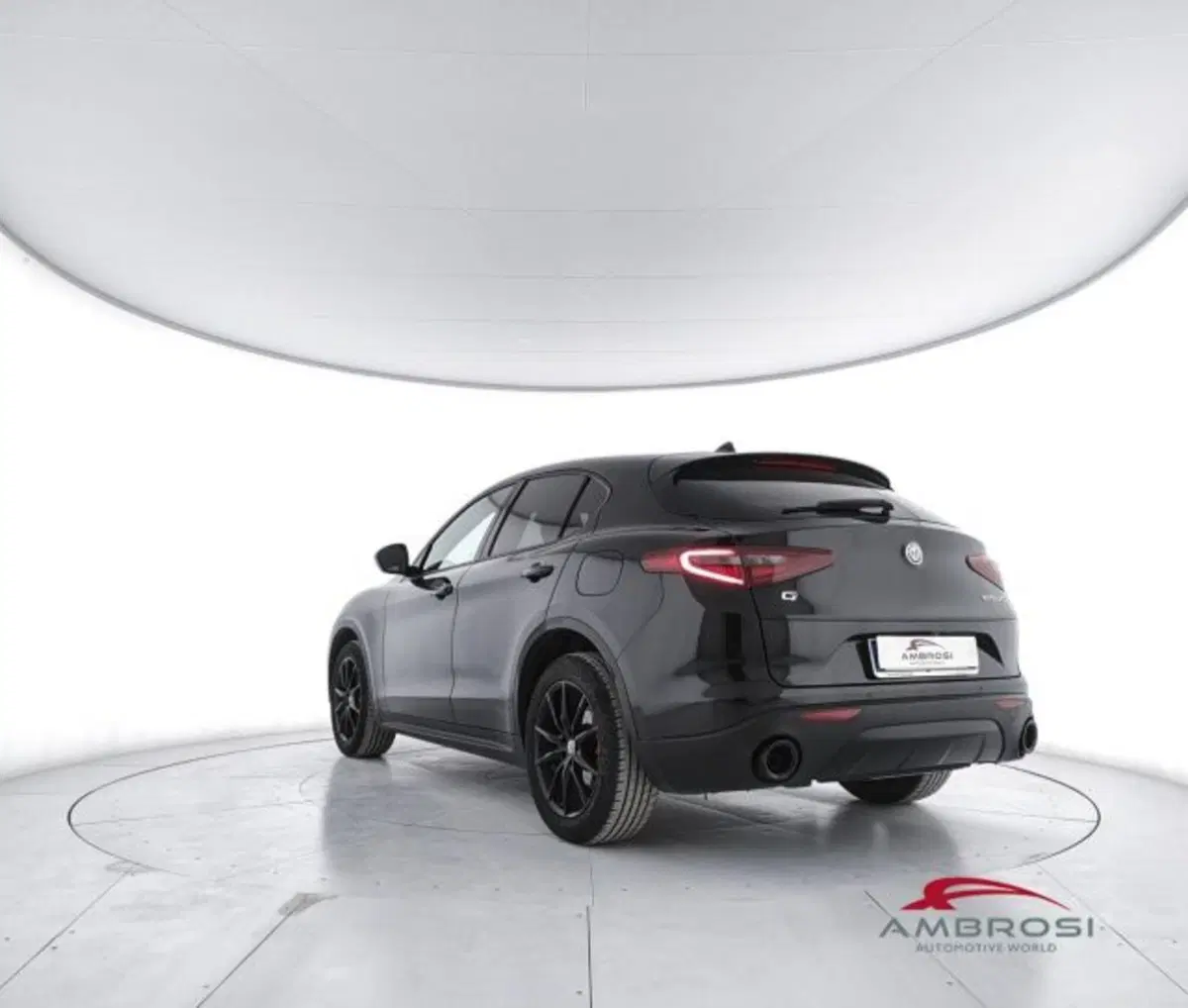 Alfa Romeo Stelvio usata a Perugia (4)