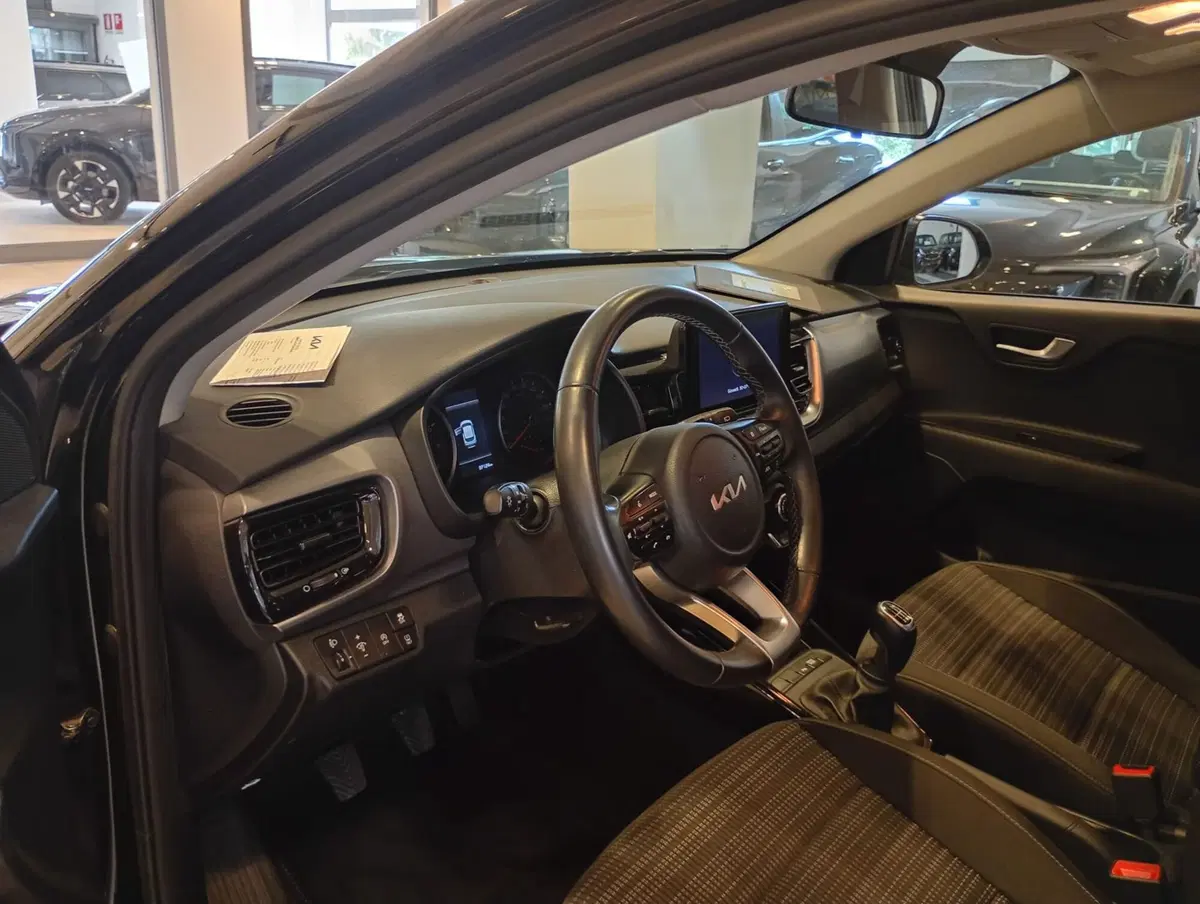 Kia Stonic usata a Firenze (7)