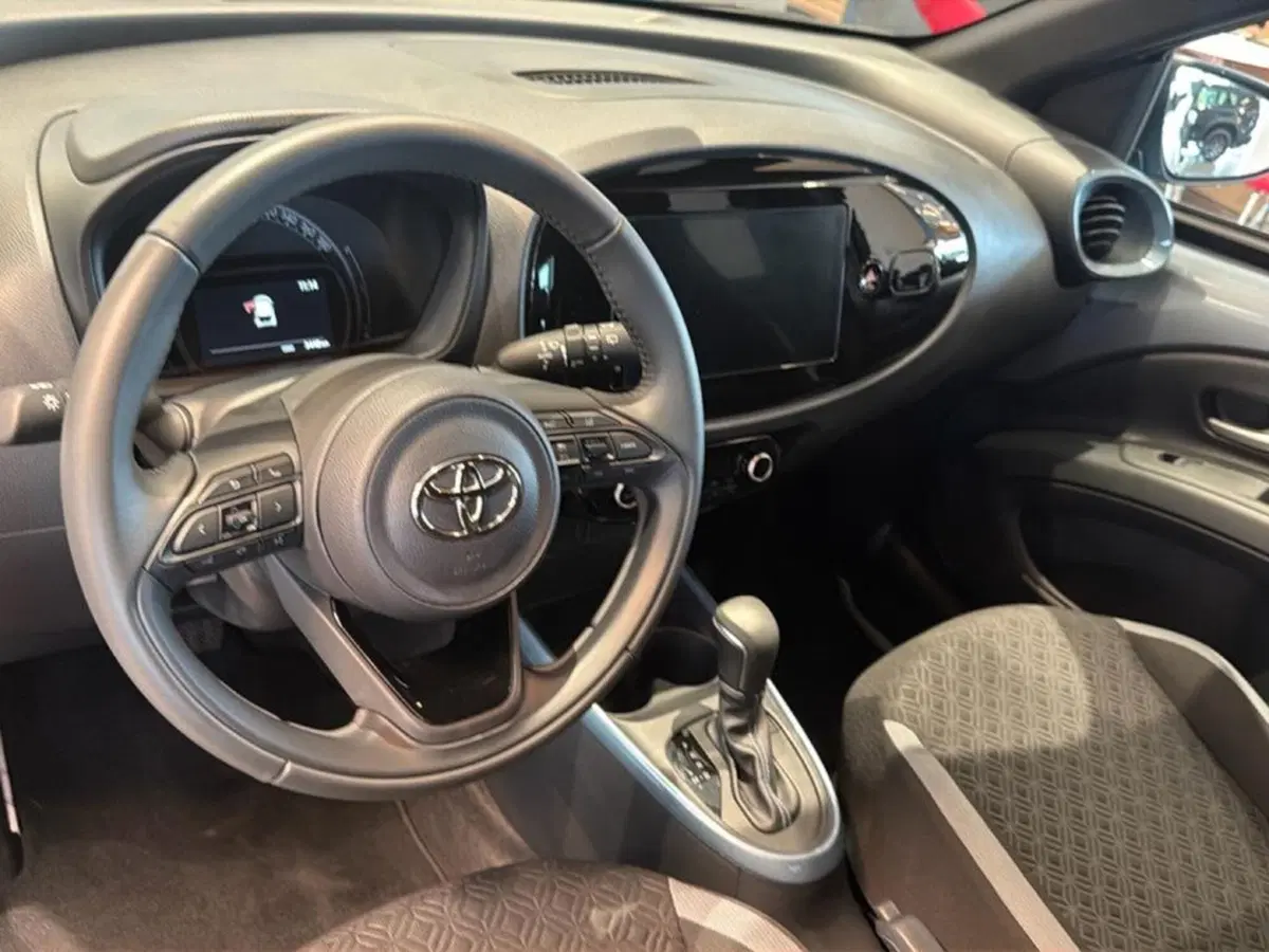 Toyota Aygo X usata a Vicenza (10)