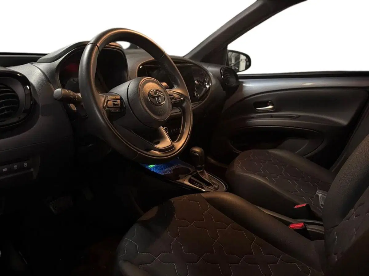 Toyota Aygo X usata a Vicenza (7)