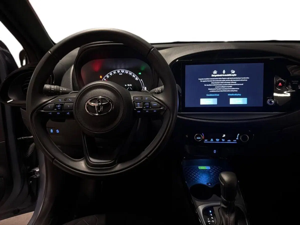 Toyota Aygo X usata a Vicenza (8)