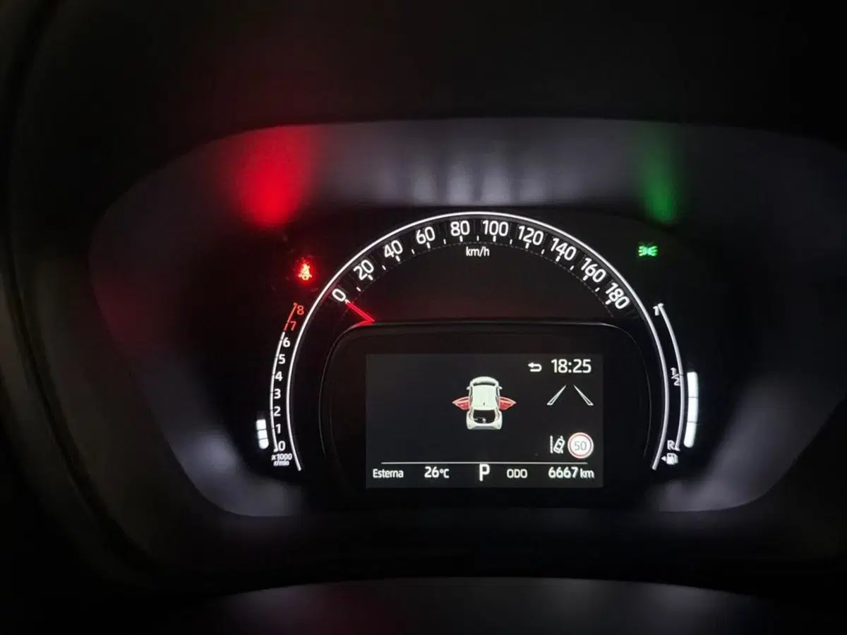 Toyota Aygo X usata a Vicenza (9)