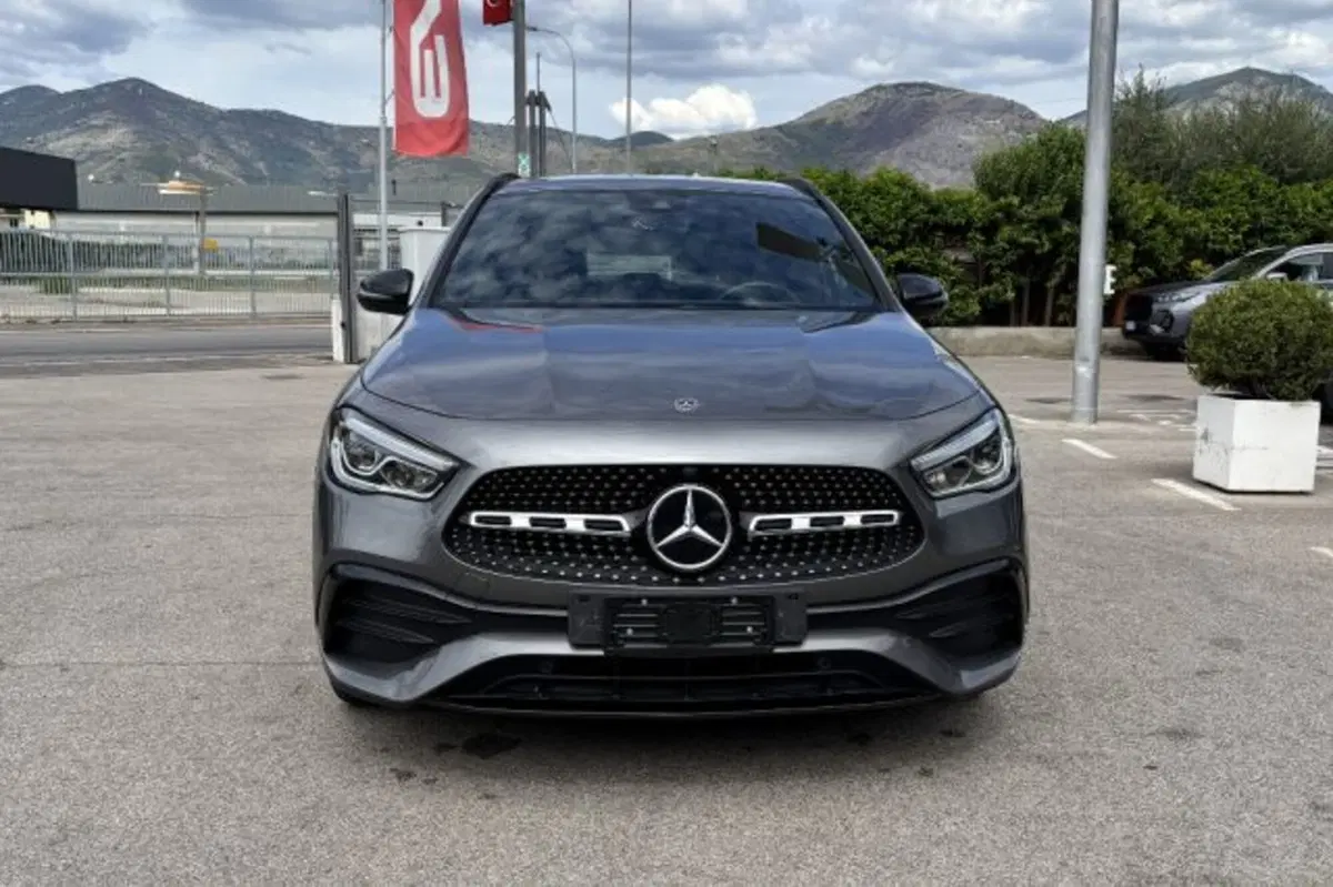 Mercedes-Benz GLA SUV usata a Latina (2)