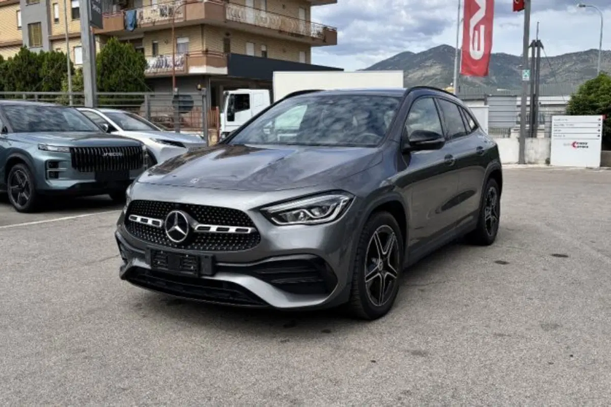 Mercedes-Benz GLA SUV usata a Latina (3)