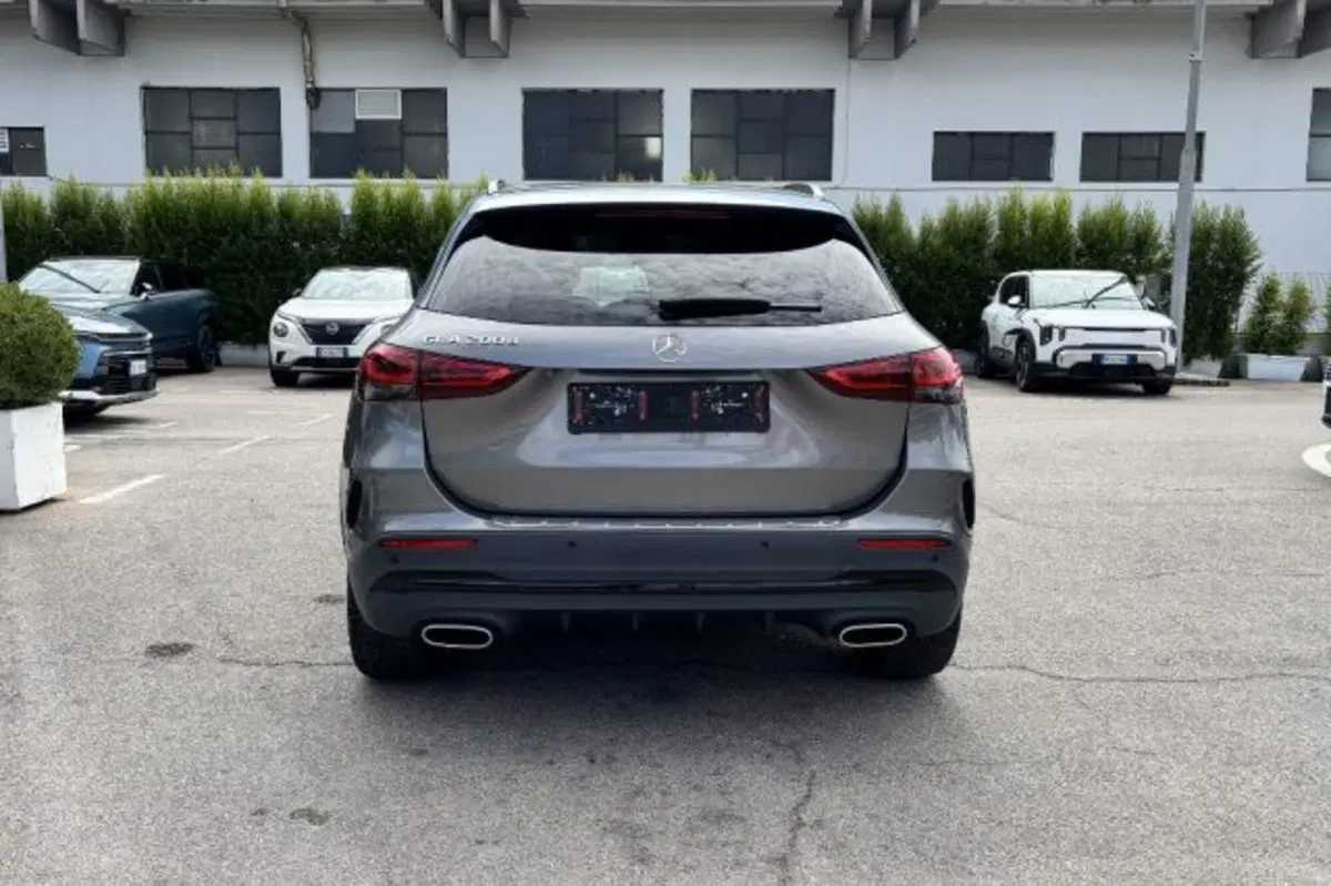 Mercedes-Benz GLA SUV usata a Latina (6)