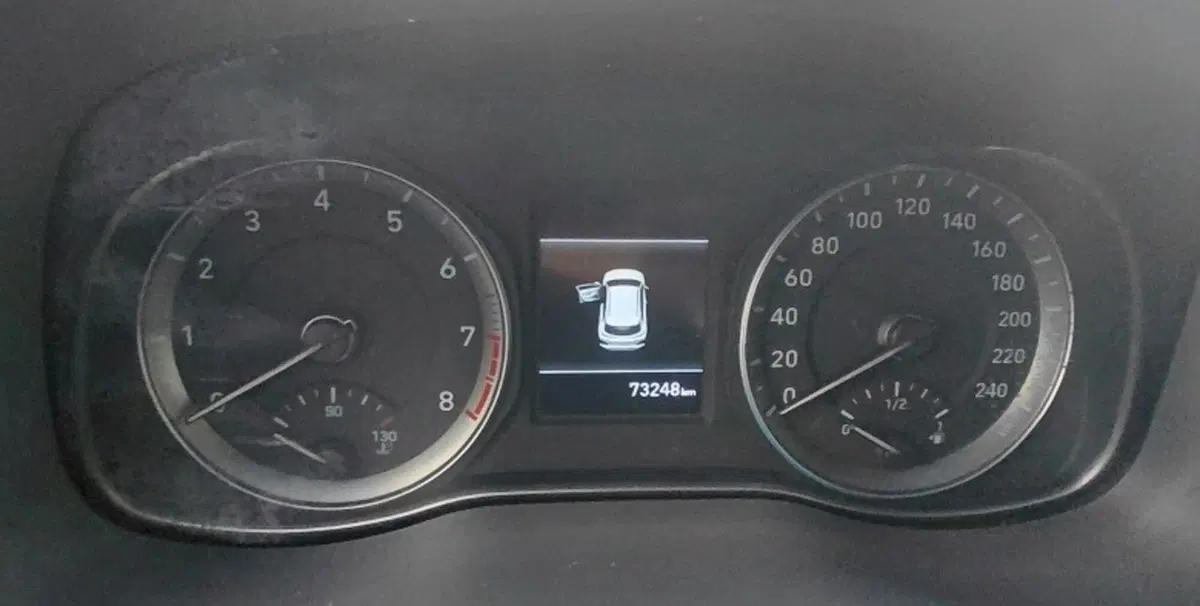 Hyundai Kona usata a Cosenza (12)