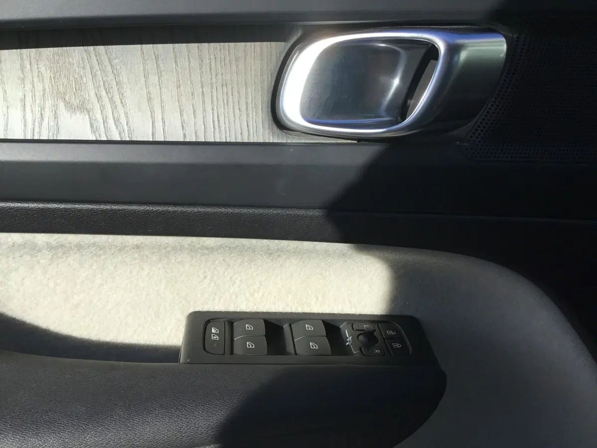 Volvo XC40 usata a Napoli (12)