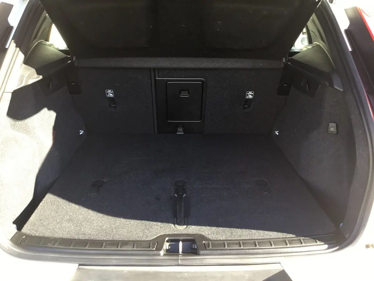 Volvo XC40 usata a Napoli (18)