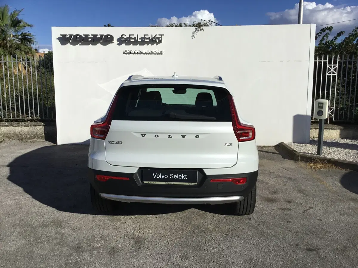 Volvo XC40 usata a Napoli (6)