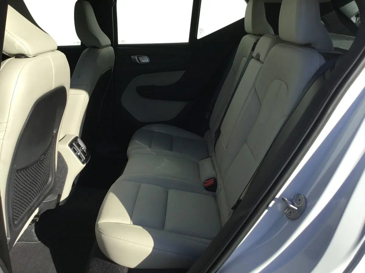 Volvo XC40 usata a Napoli (8)