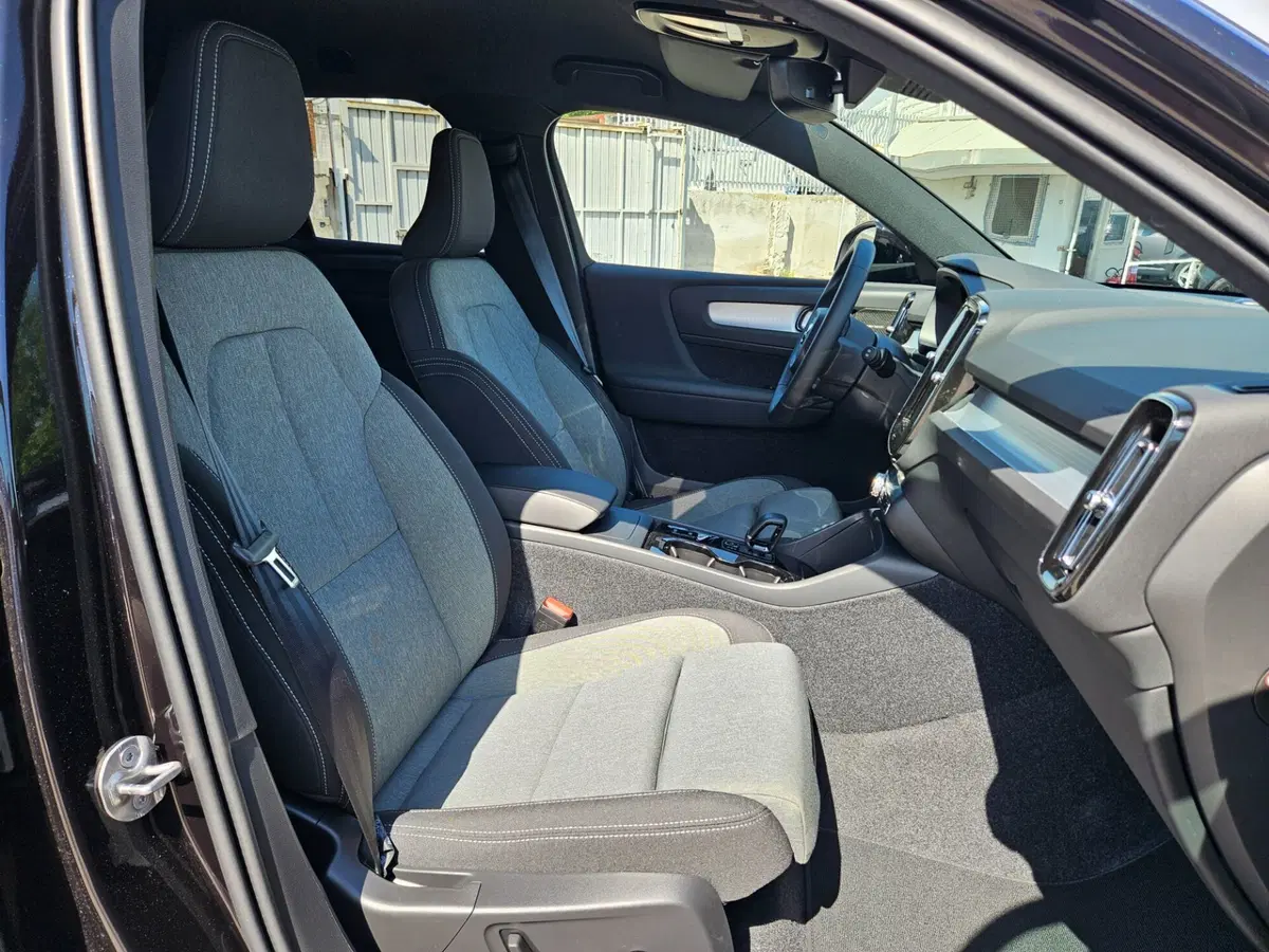 Volvo XC40 usata a Napoli (3)