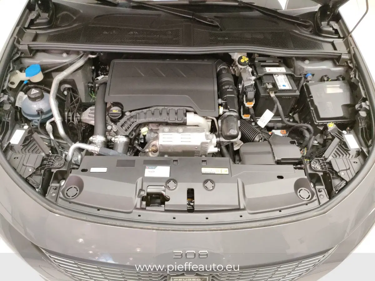 Peugeot 308 SW nuova a Ascoli Piceno (10)