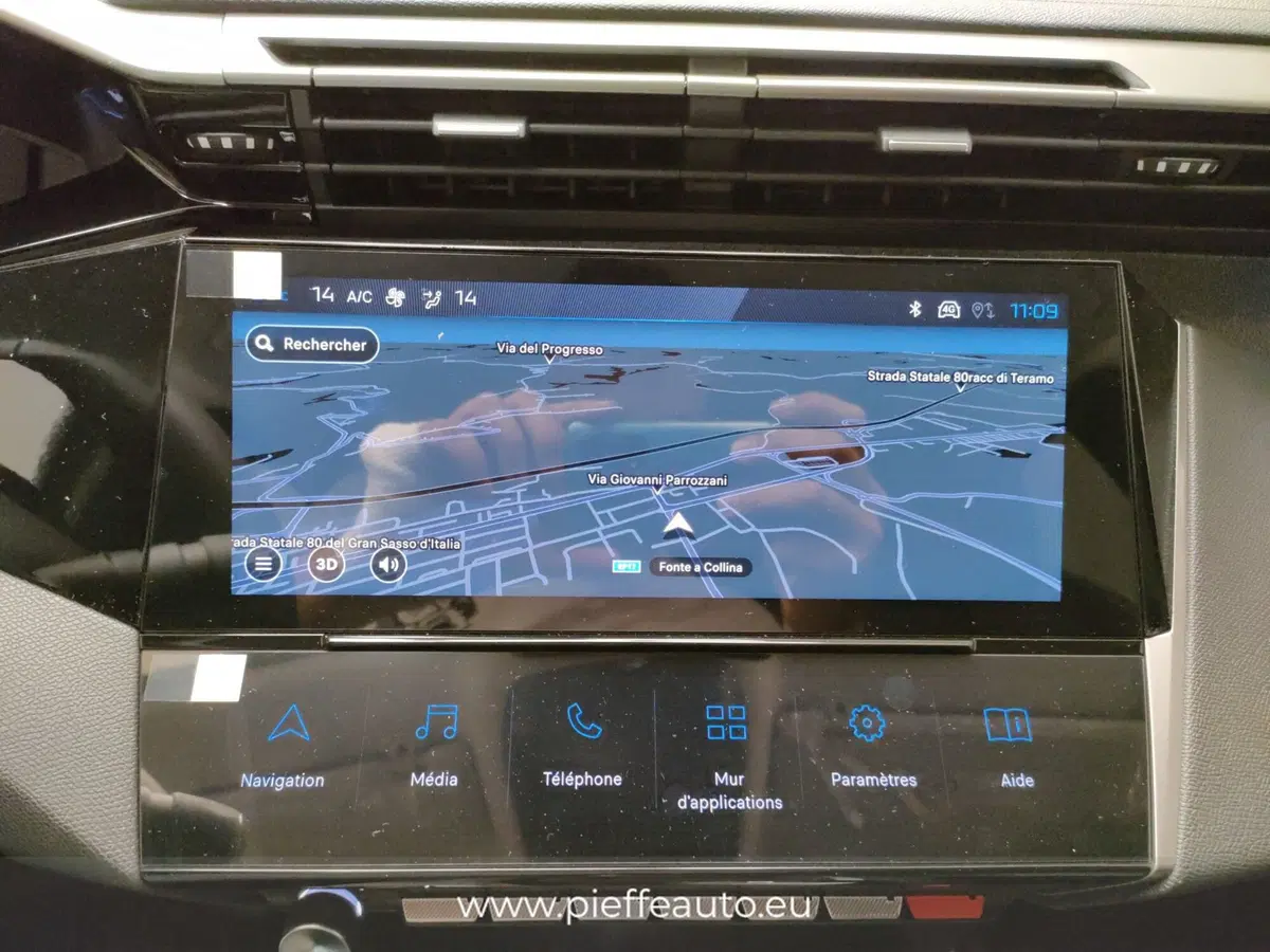 Peugeot 308 SW nuova a Ascoli Piceno (19)