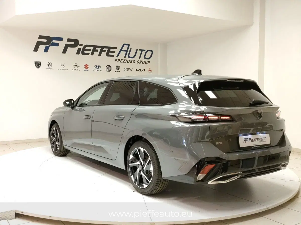Peugeot 308 SW nuova a Ascoli Piceno (3)
