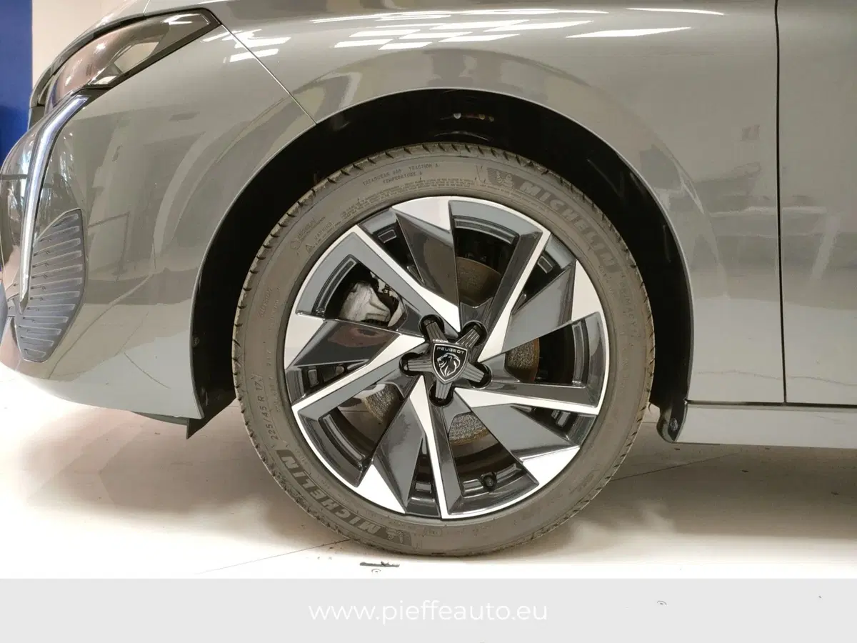 Peugeot 308 SW nuova a Ascoli Piceno (7)