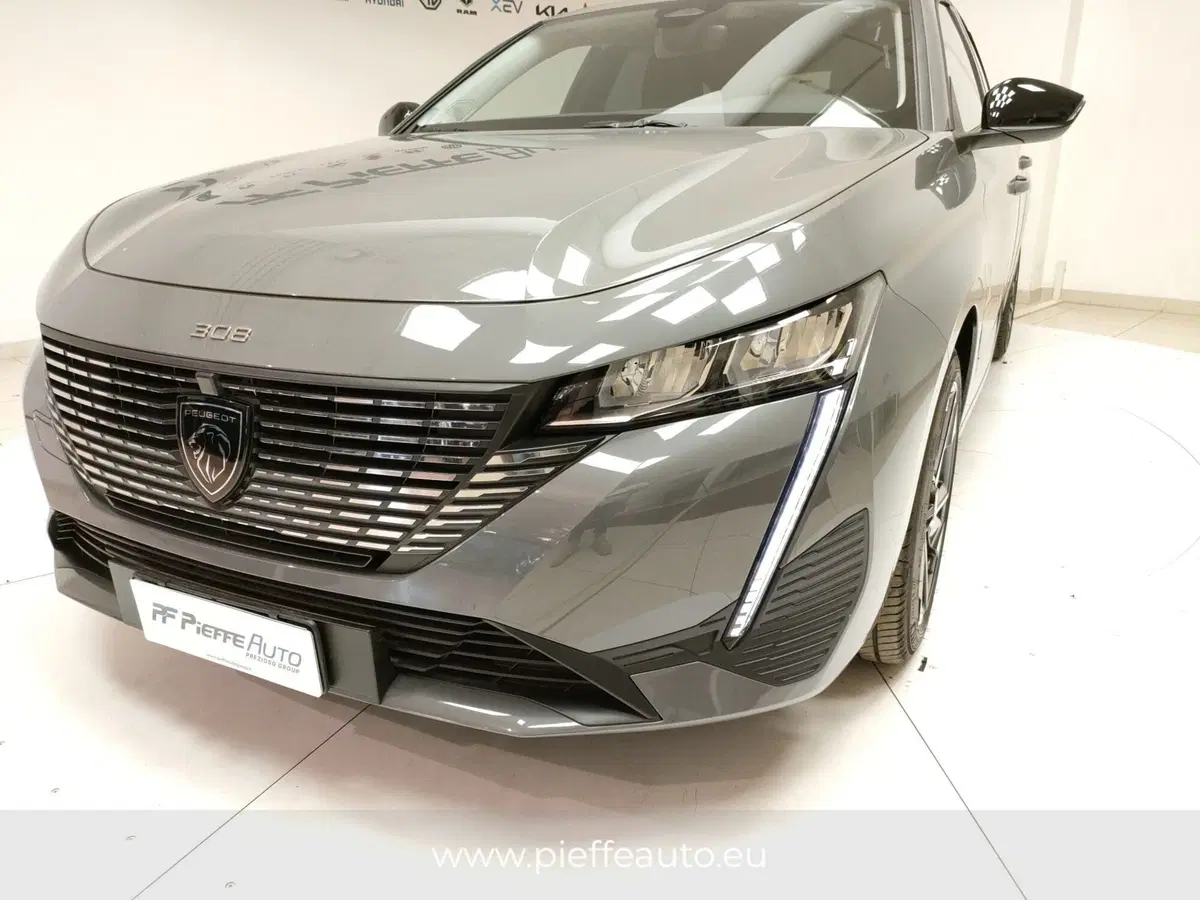 Peugeot 308 SW nuova a Ascoli Piceno (8)