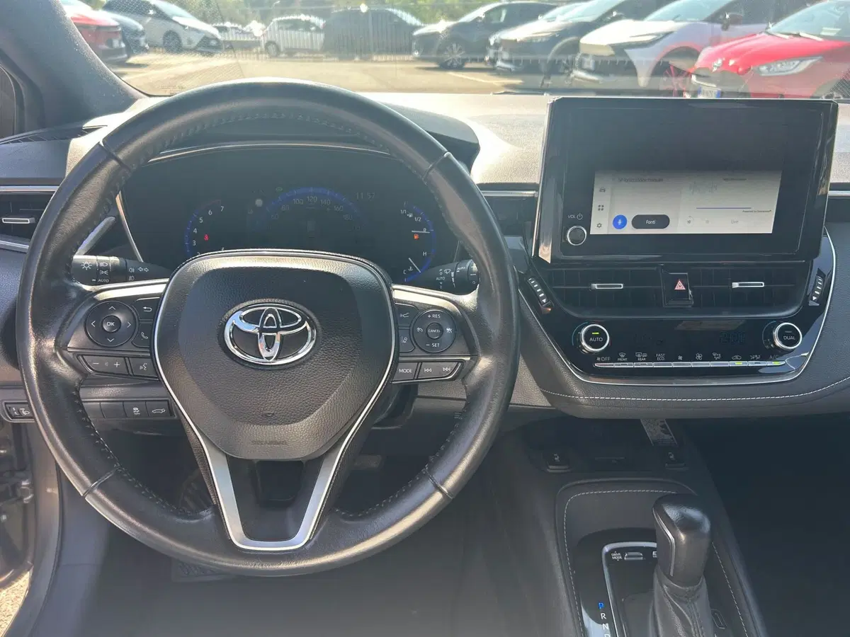 Toyota Corolla Touring Sports usata a Piacenza (12)