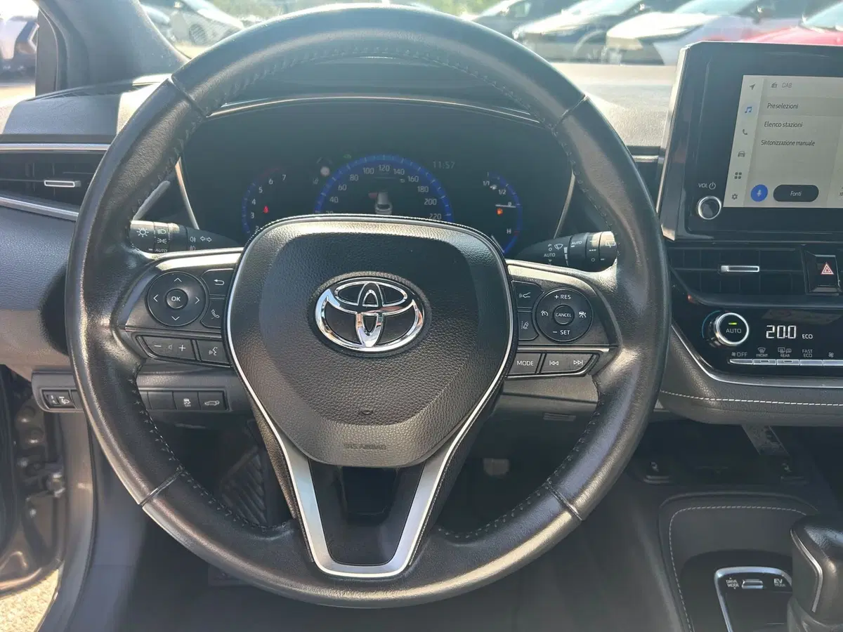 Toyota Corolla Touring Sports usata a Piacenza (13)