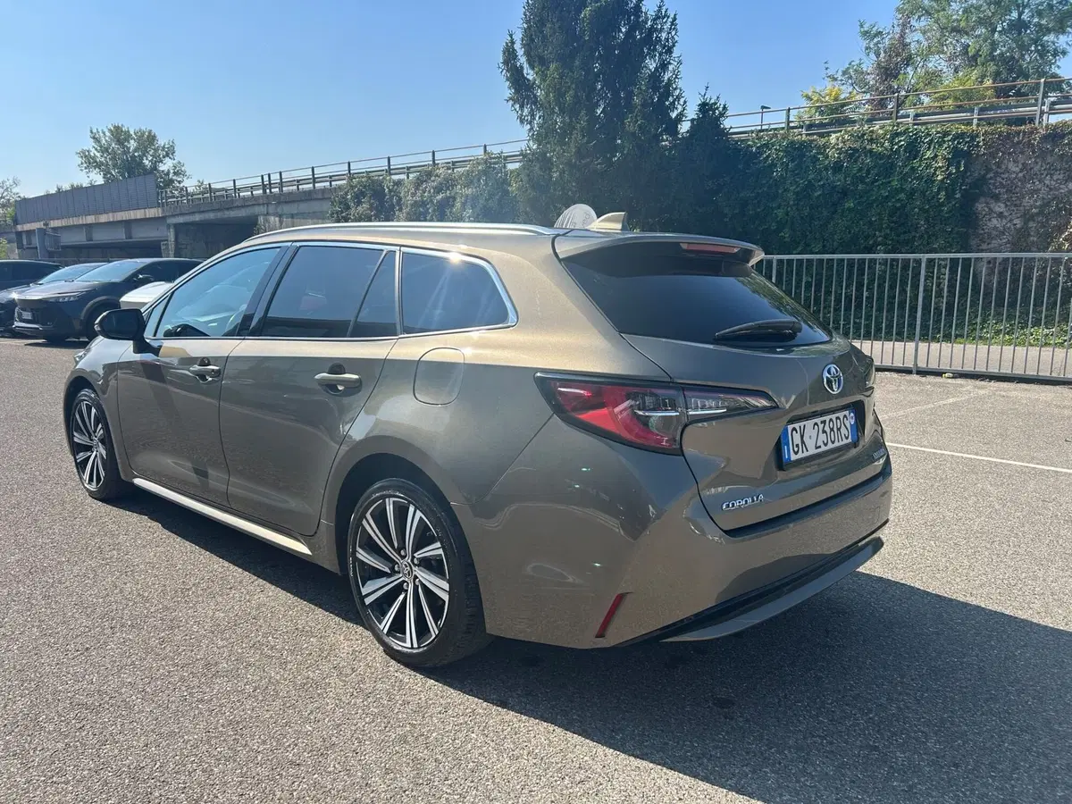 Toyota Corolla Touring Sports usata a Piacenza (5)