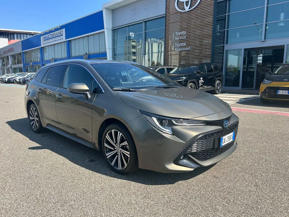 Toyota Corolla Touring Sports usata a Piacenza (8)