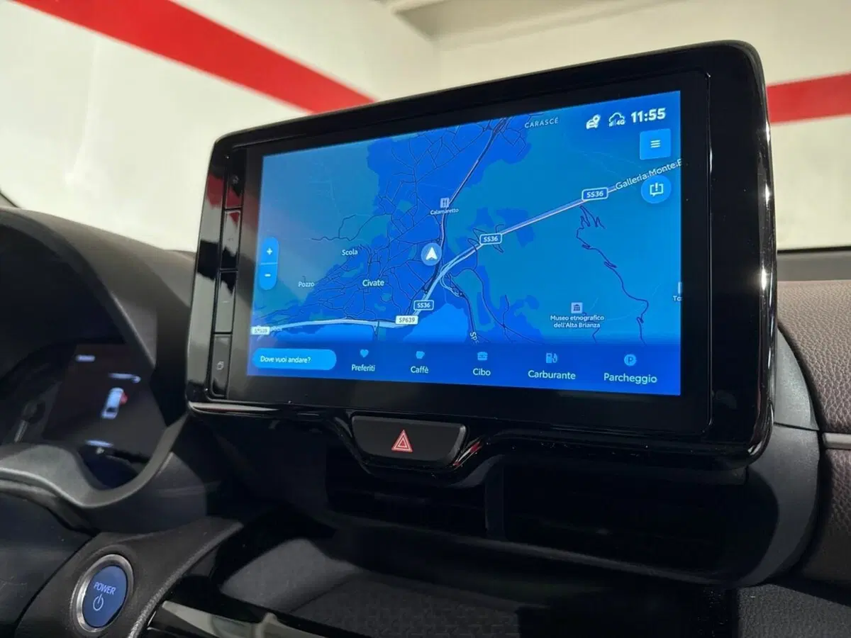 Toyota Yaris Cross usata a Lecco (11)