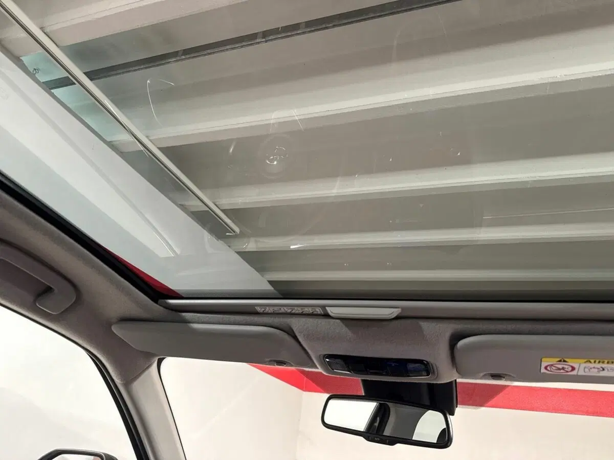 Toyota Yaris Cross usata a Lecco (16)