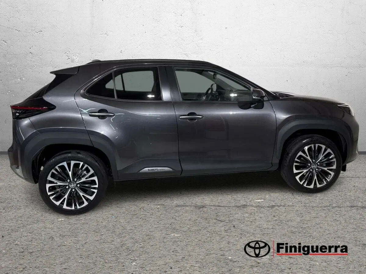 Toyota Yaris Cross usata a Lecco (6)