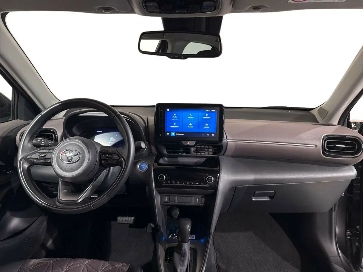 Toyota Yaris Cross usata a Lecco (9)
