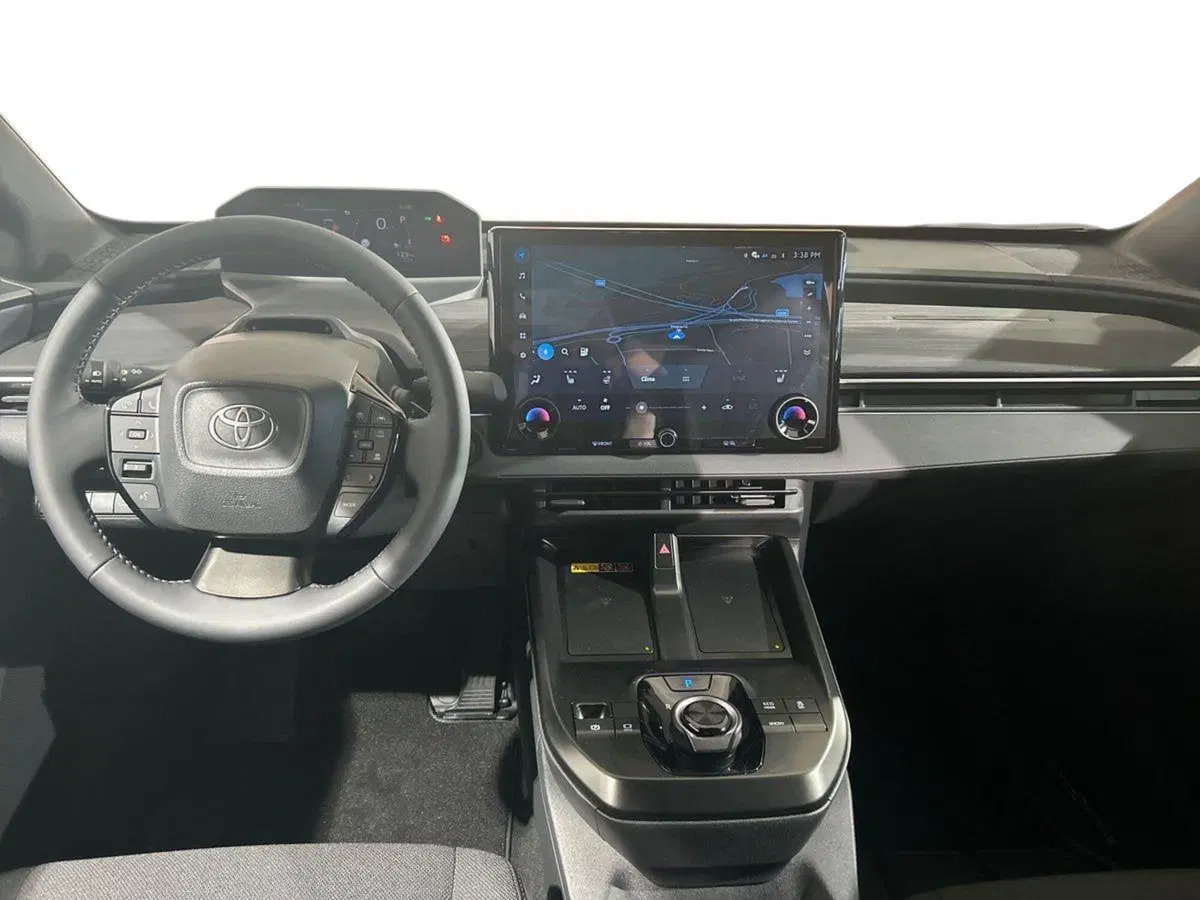 Toyota Toyota C-HR nuova a Lecco (8)