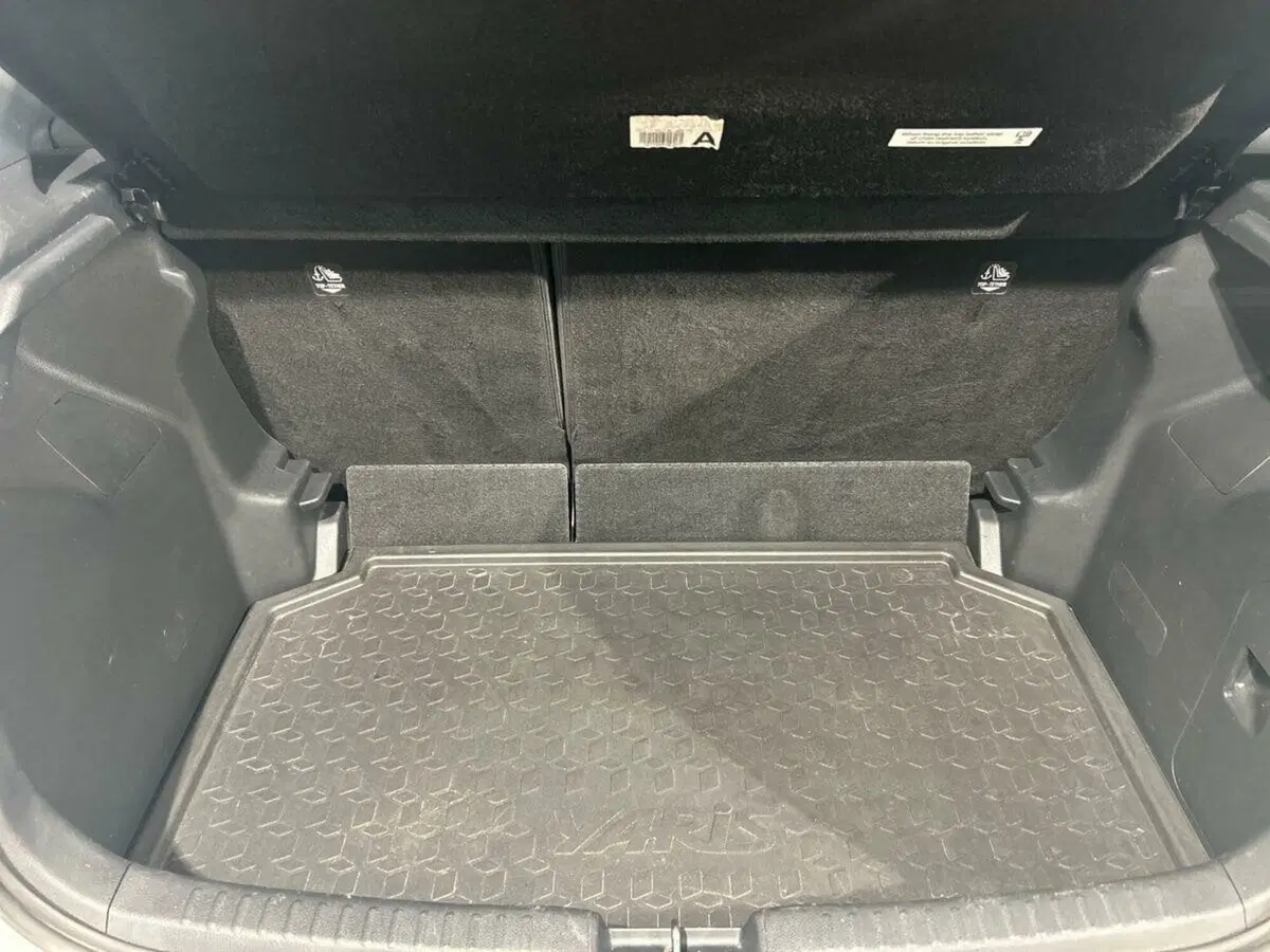 Toyota Yaris usata a Lecco (13)