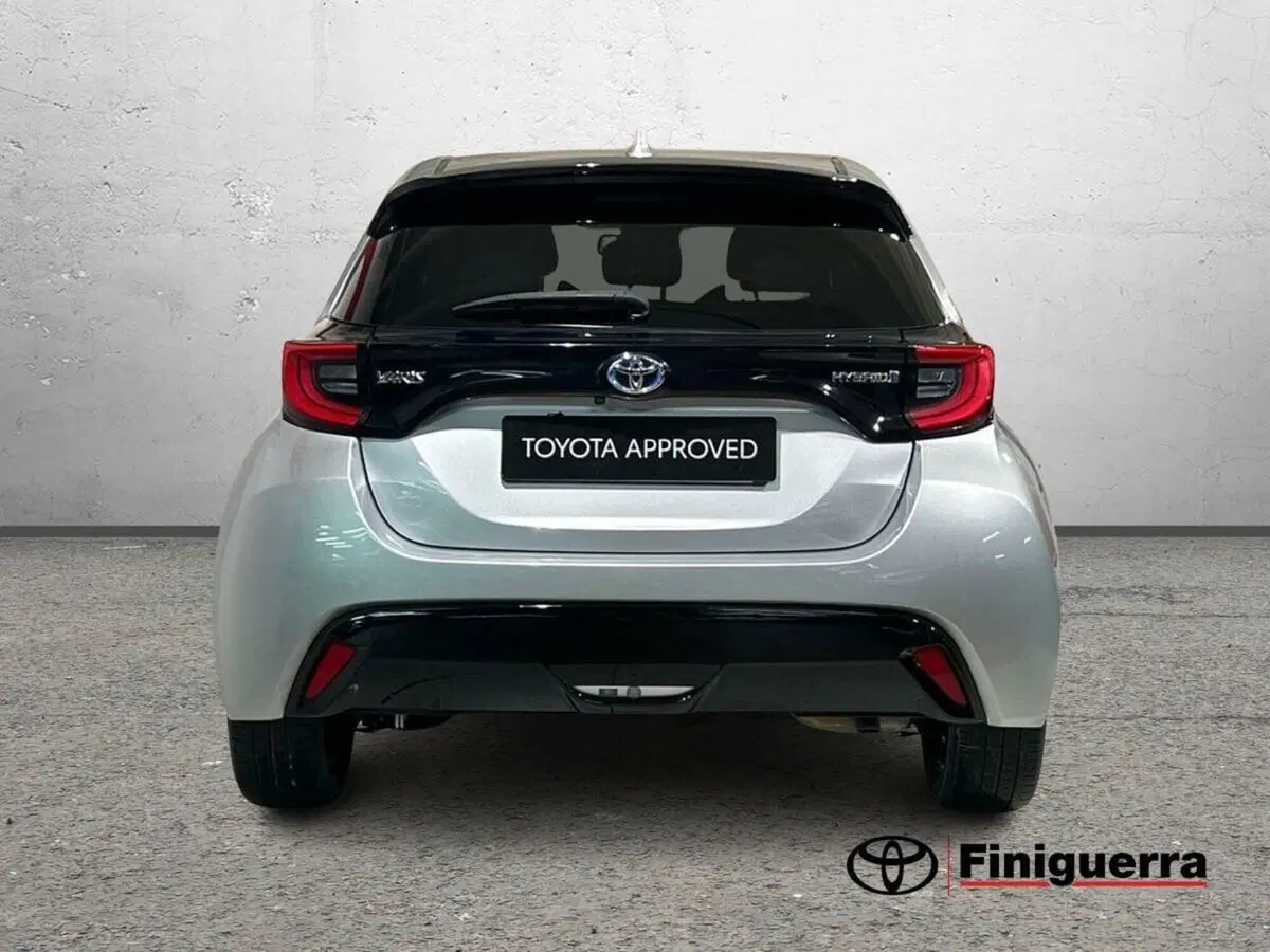 Toyota Yaris usata a Lecco (4)
