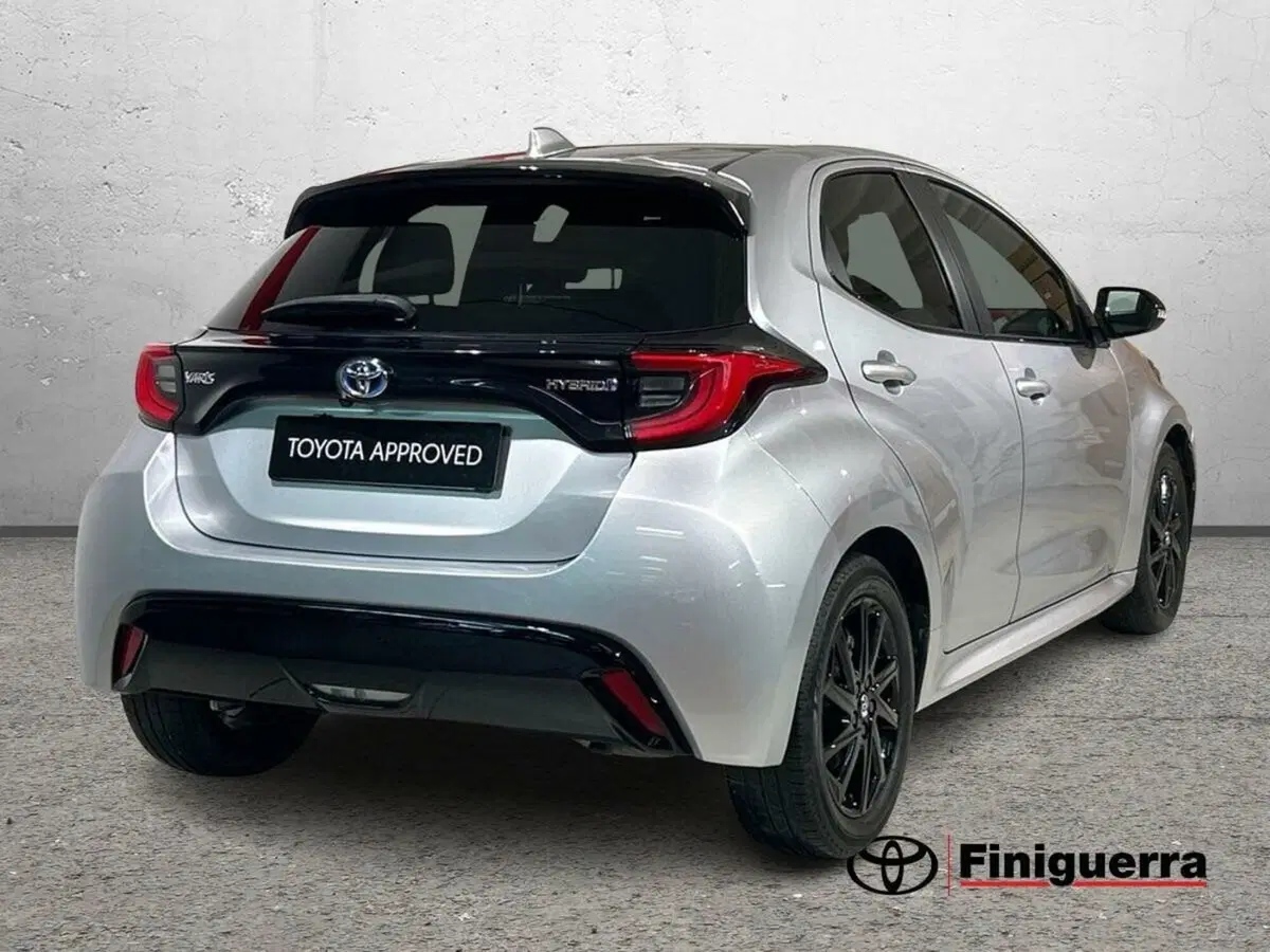 Toyota Yaris usata a Lecco (5)