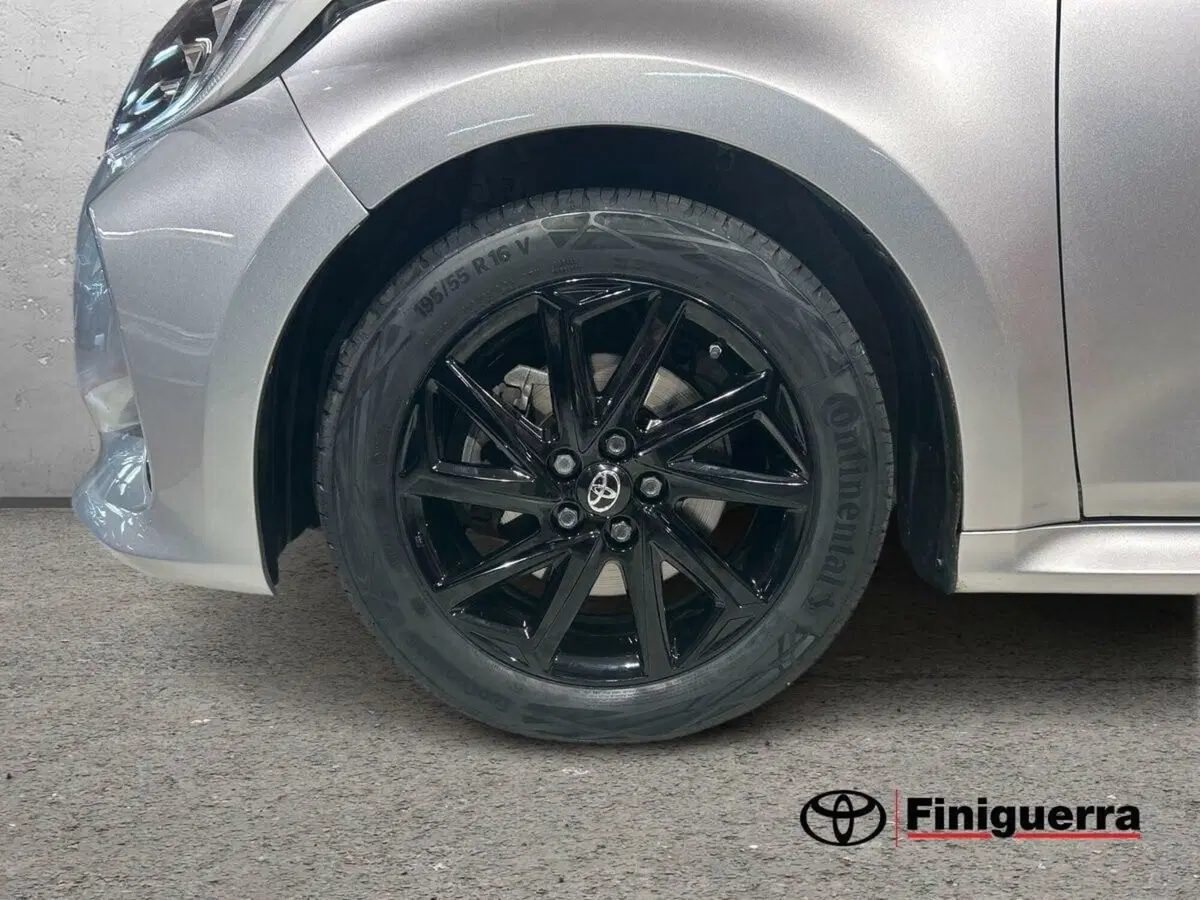 Toyota Yaris usata a Lecco (8)