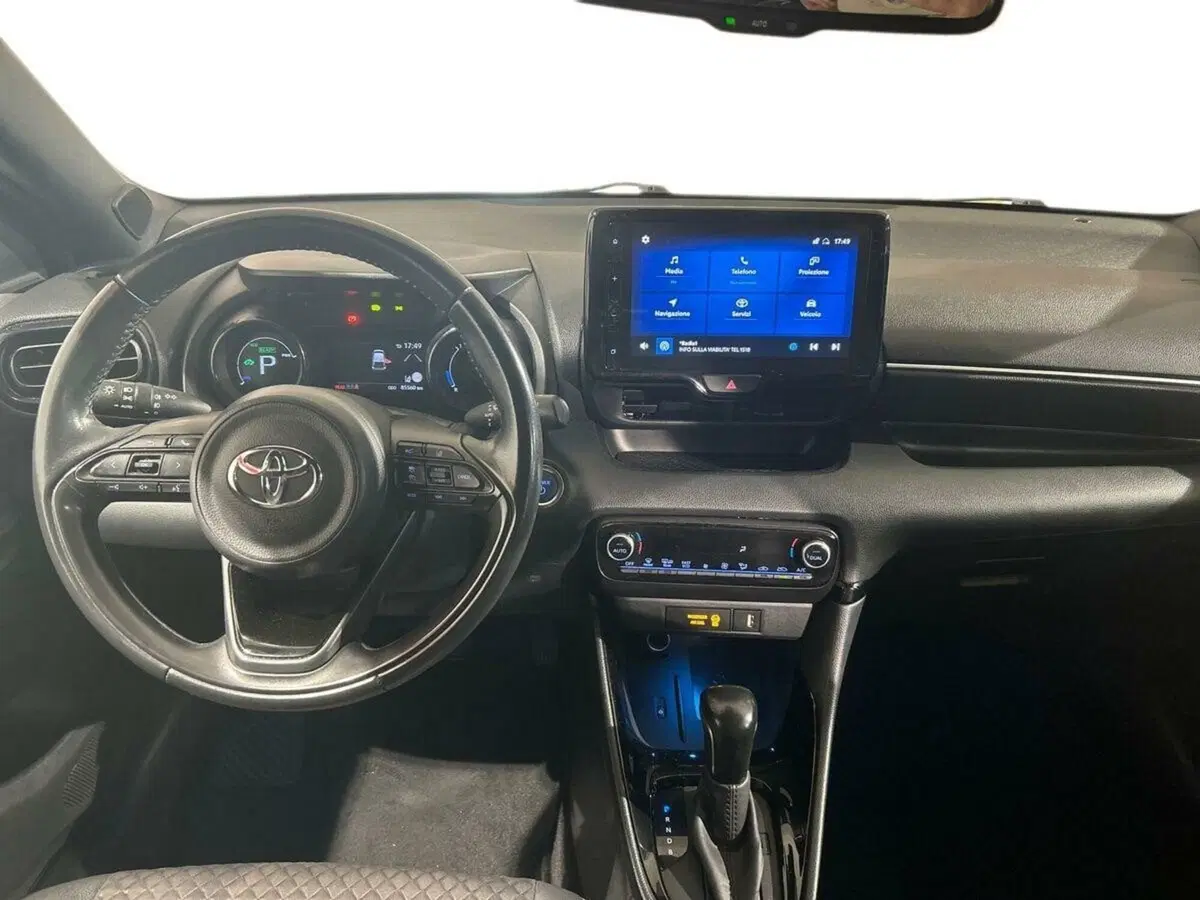 Toyota Yaris usata a Lecco (9)