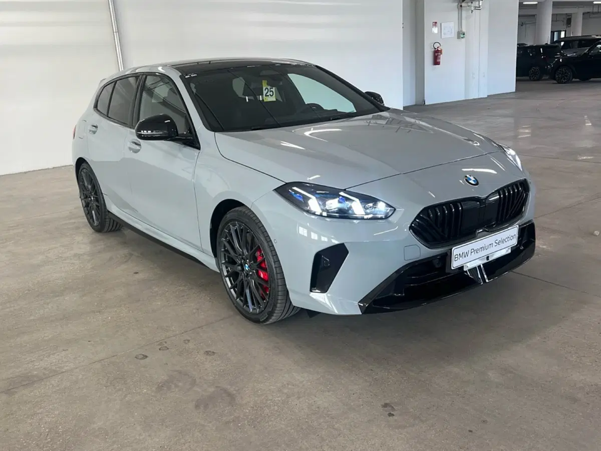 BMW Serie 1 nuova a Torino (9)