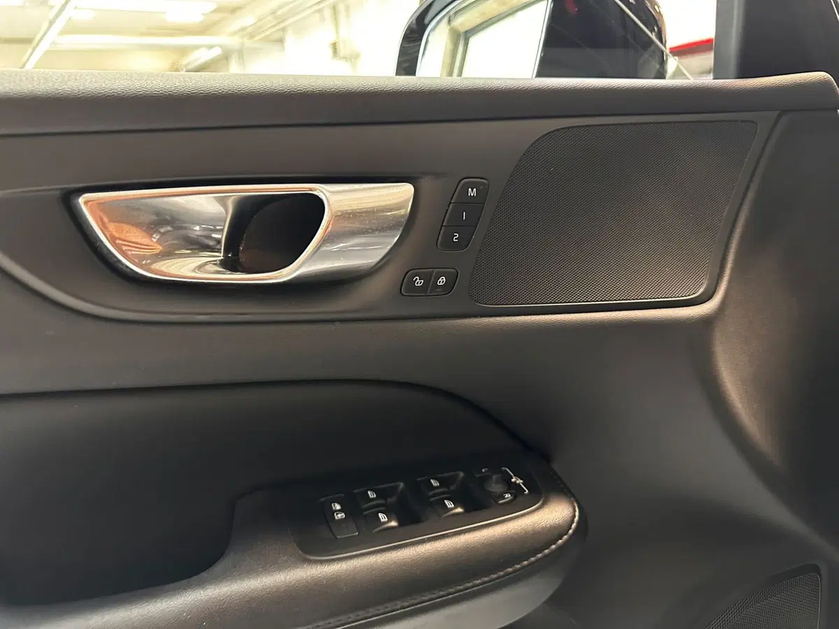 Volvo V60 Cross Country usata a Cuneo (17)