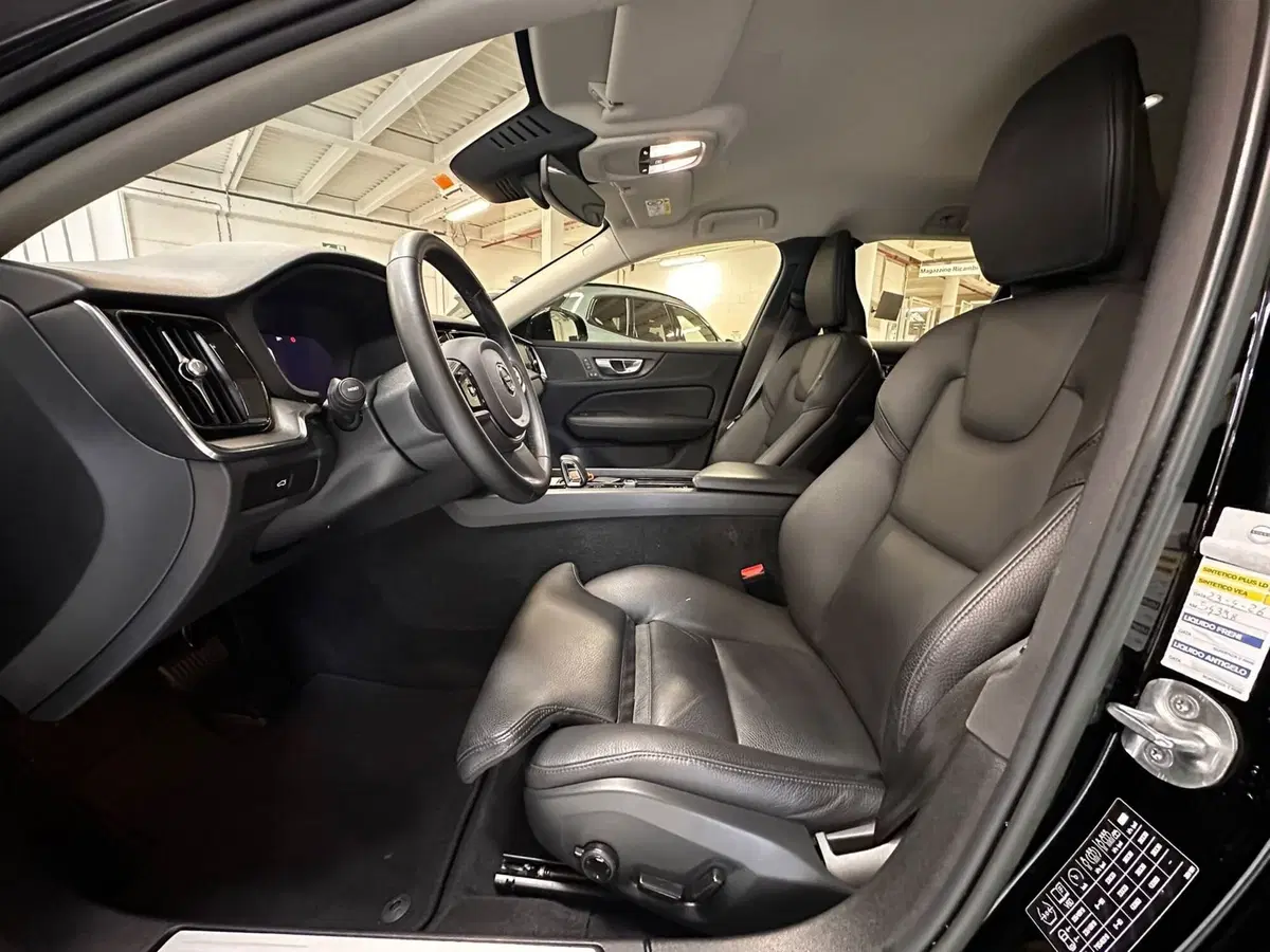 Volvo V60 Cross Country usata a Cuneo (6)