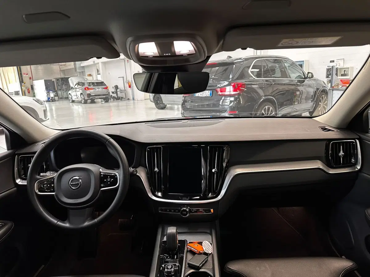 Volvo V60 Cross Country usata a Cuneo (8)