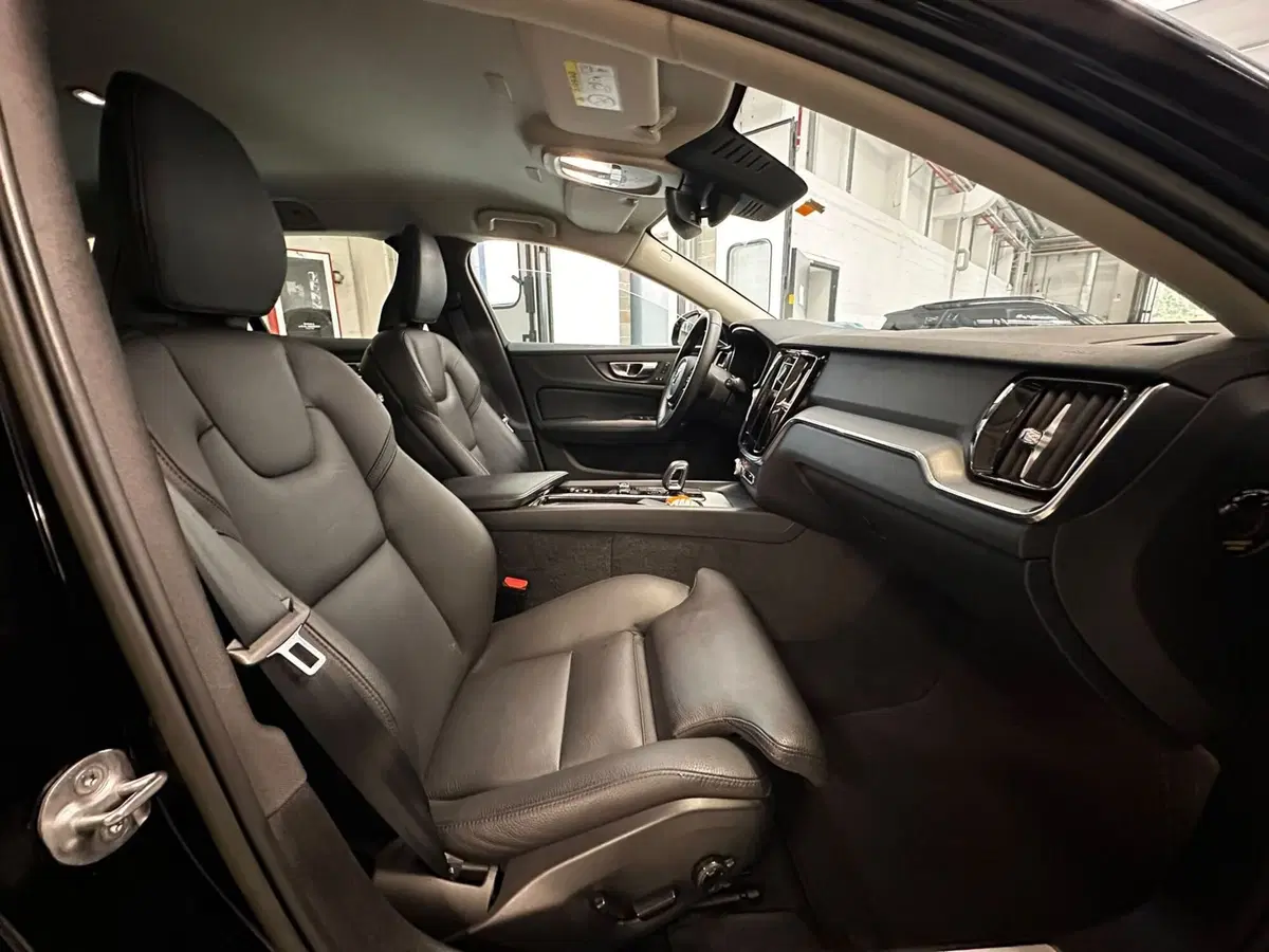 Volvo V60 Cross Country usata a Cuneo (9)