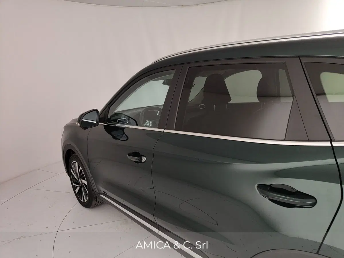 Mg ZS EV usata a Caserta (13)