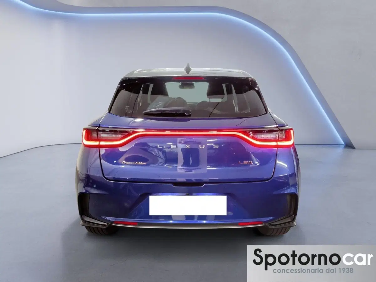 Lexus LBX usata a Milano (4)